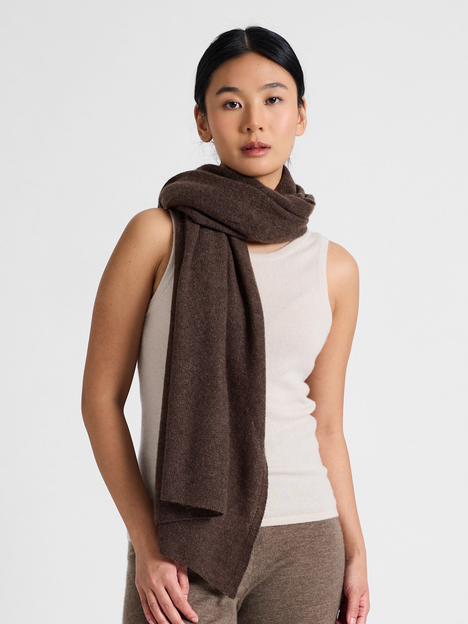 cashmere-scarf-flow-dark-brown