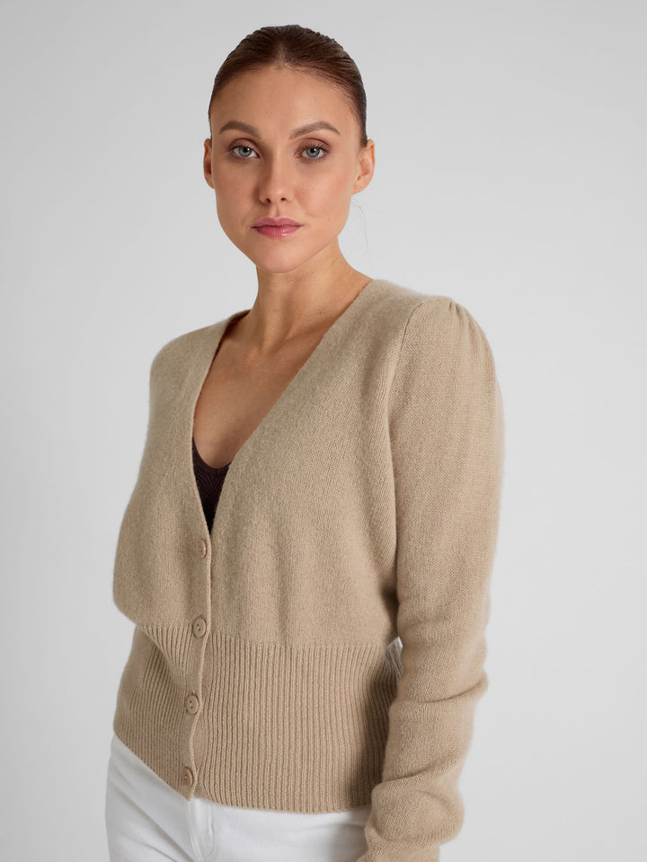 Cashmere cardigan puff sleeves, long sleeves, 100% pure cashmere, Scandinavian design, color: Sand.