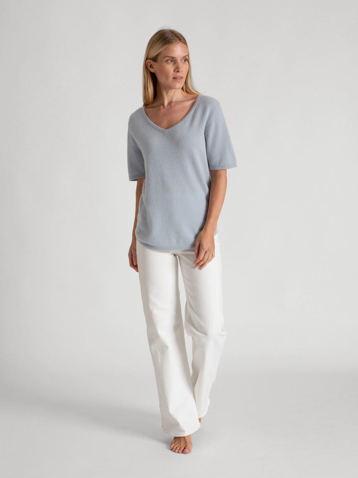 Cashmere T-shirt "Iben" 100% cashmere from Kashmina. Blue horizon