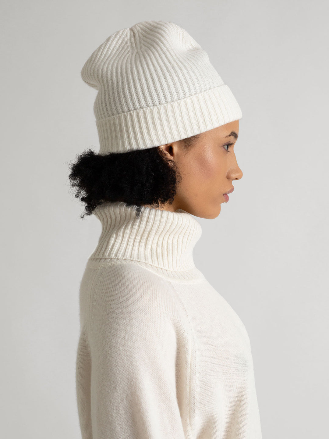 Cashmere cap "Elli", 100% pure cashmere, color: White, knitted, non itching, soft, beanie, cap, Scandinavian design by Kashmina