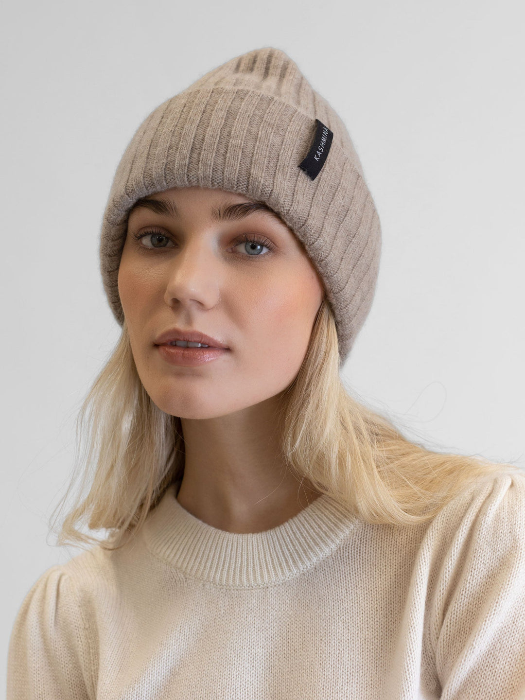 Cashmere beanie "Oda" - toast - 100% pure Cashmere - Scandinavian design - Kashmina of Norway