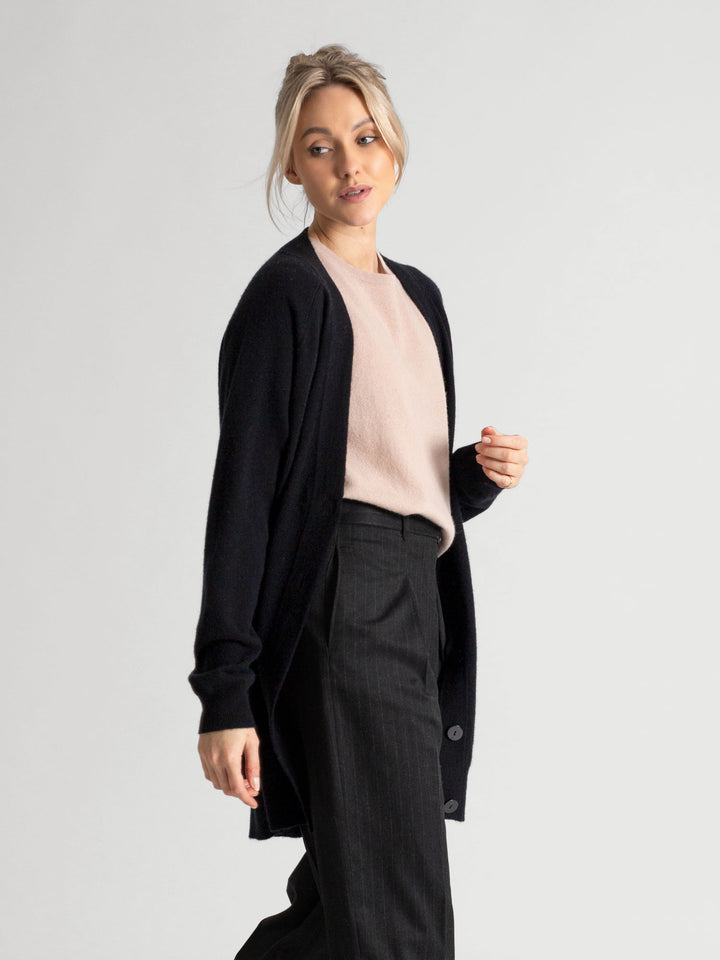 Cashmere cardigan "Lykke" 100% pure cashmere. Scandinavian design. Color: Black