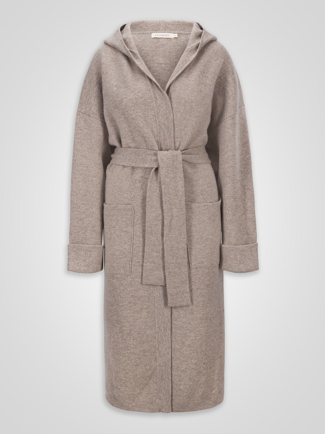 Hooded cashmere coat "Nora" in 100% pure cashmere. Scandinavian design by Kashmina. Color: Toast / light brown.