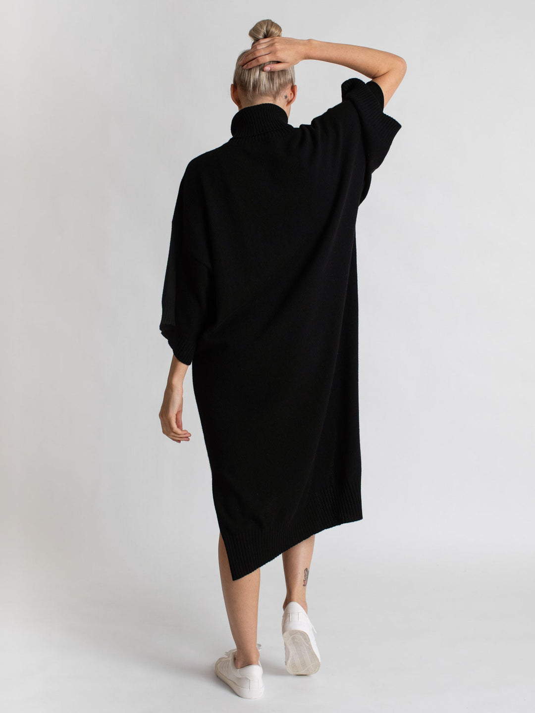 Cashmere dress "Breeze" - black - 100% pure Cashmere - Scandinavian design - Kashmina of Norway