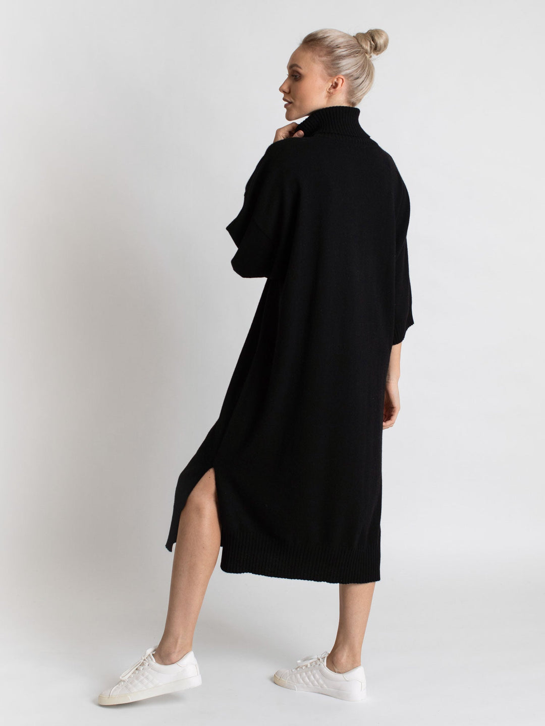 Cashmere dress "Breeze" - black - 100% pure Cashmere - Scandinavian design - Kashmina of Norway