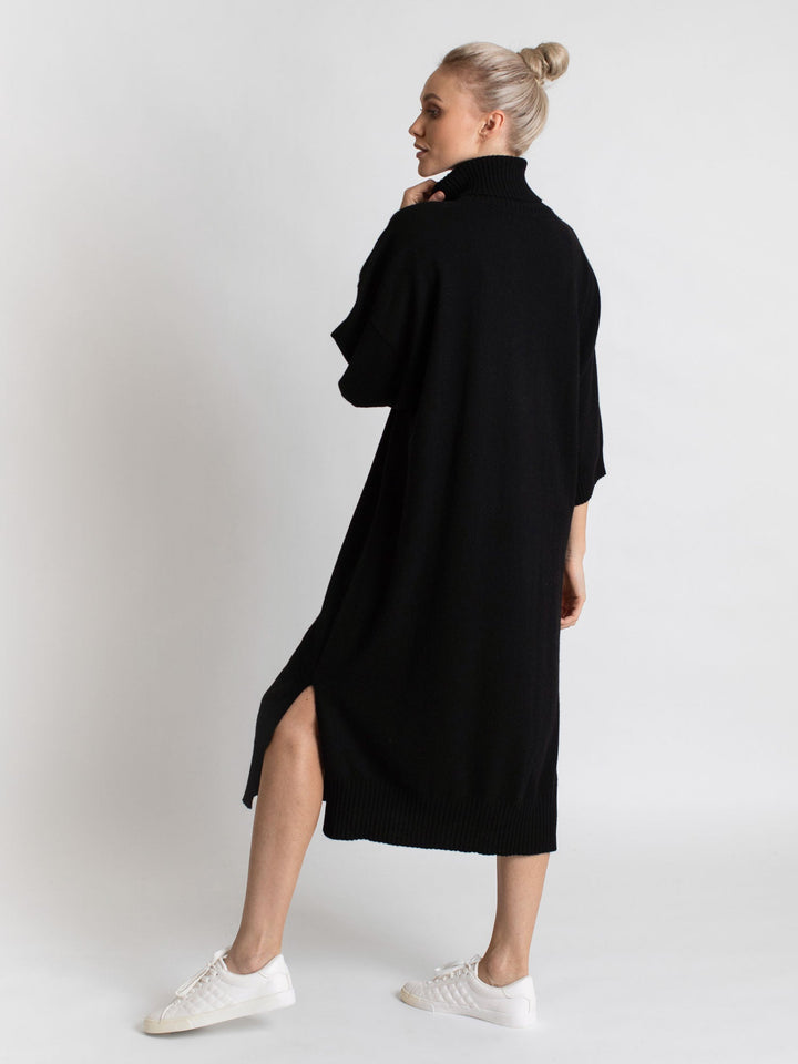 Cashmere dress "Breeze" - black - 100% pure Cashmere - Scandinavian design - Kashmina of Norway