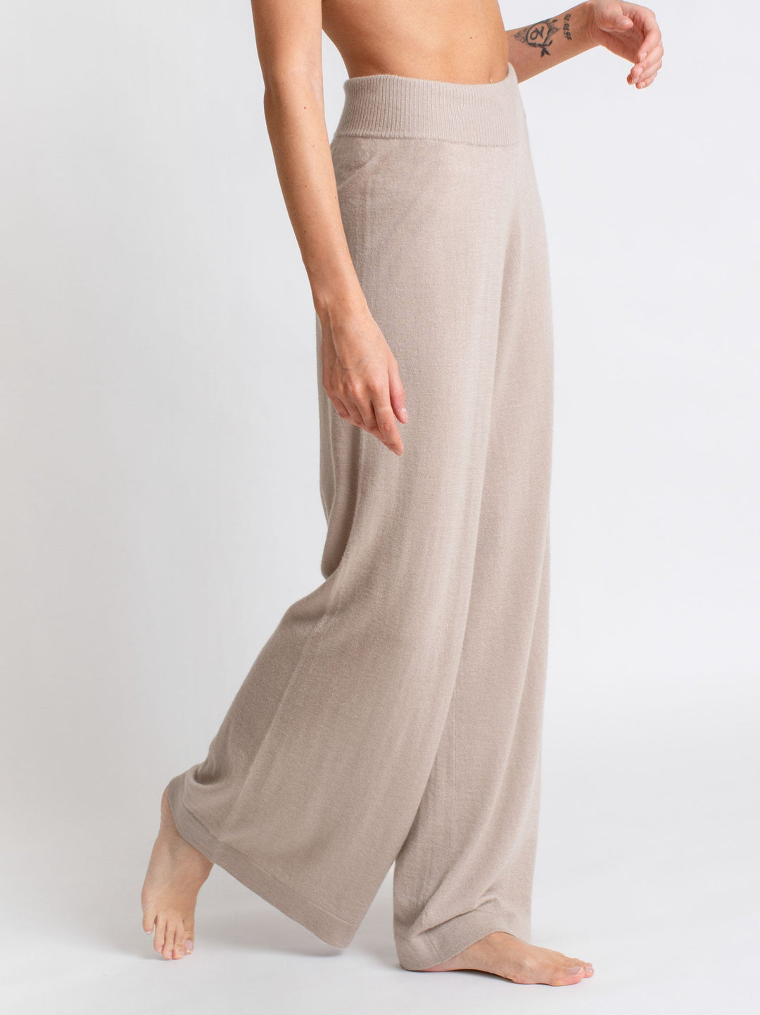 Cashmere pants "Air pants" - feather - 100% pure Cashmere - Scandinavian design - Kashmina of Norway