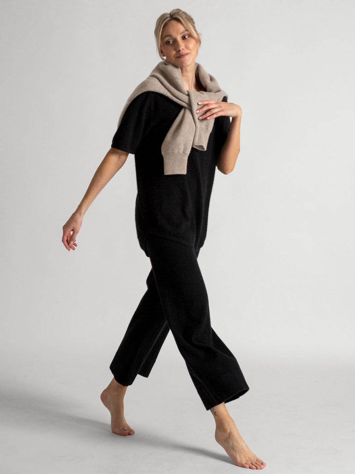 Cashmere pants "Engla" in 100% pure cashmere. Color: Black. Scandinavian design by Kashmina.