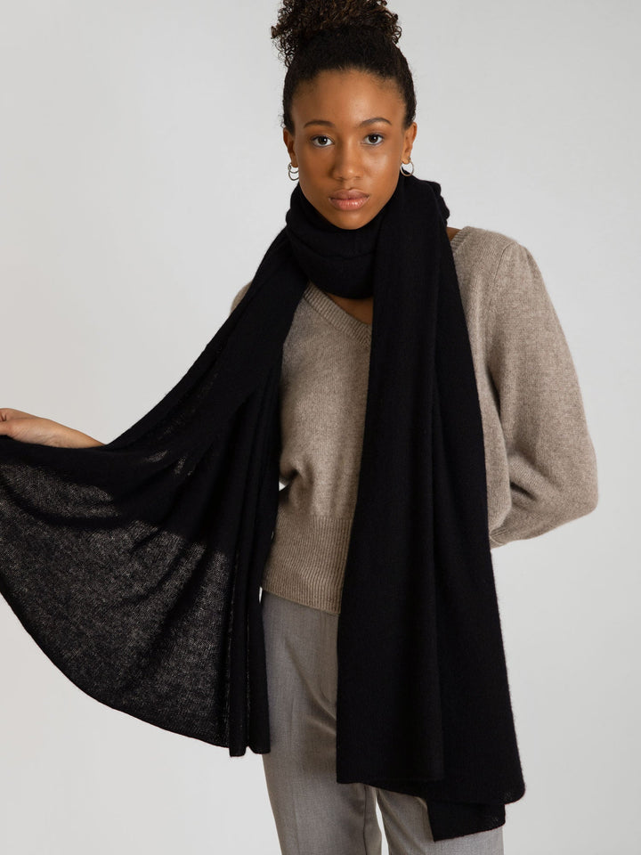 Airy cashmere scarf "Flow" - black - 100% pure Cashmere - Scandinavian design - Kashmina of Norway