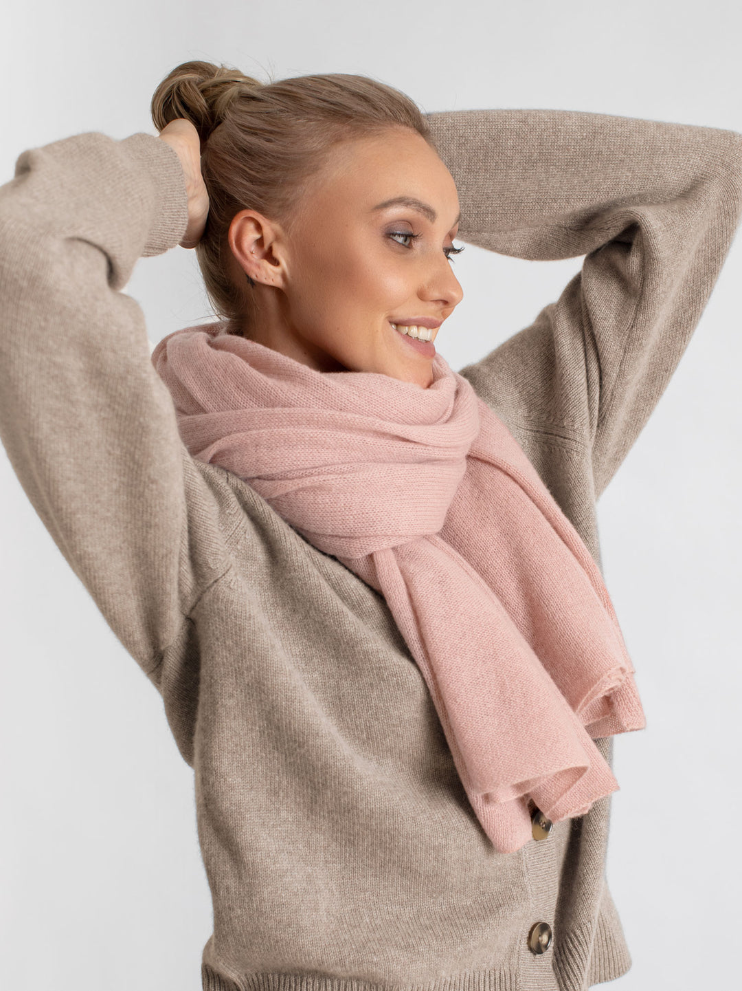 Airy cashmere scarf "Flow" - rose glow