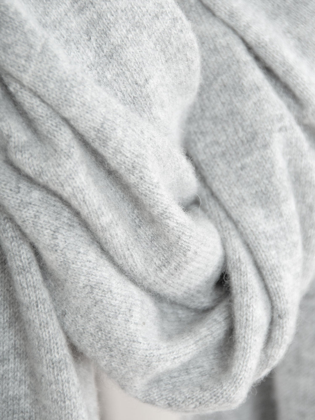 Cashmere scarf "Signature" - light grey - 100% pure Cashmere - Scandinavian design - Kashmina of Norway