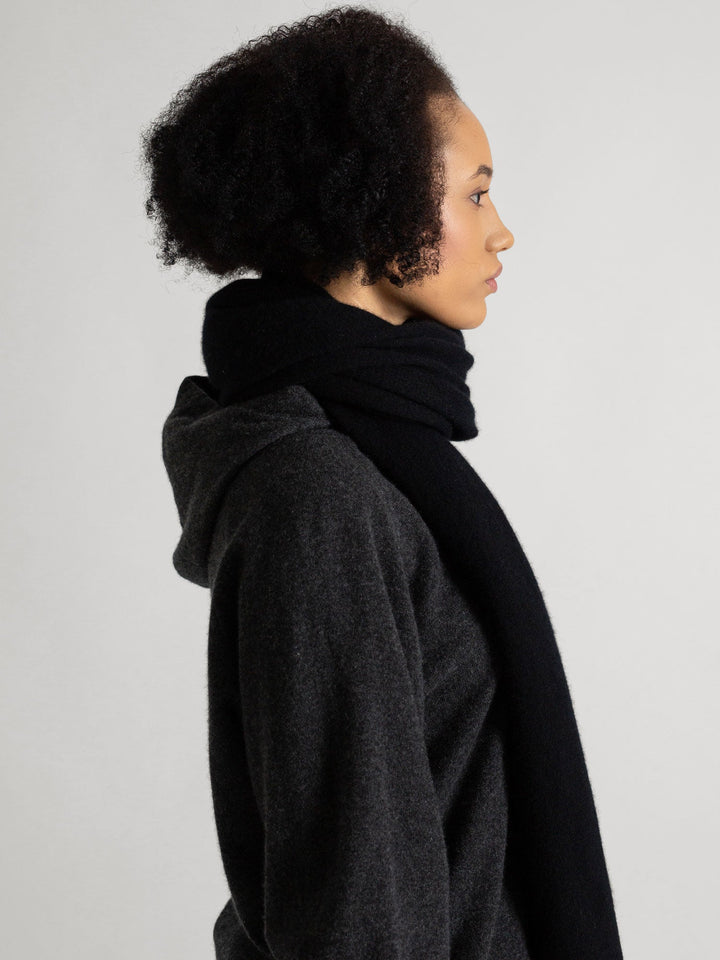 Cashmere scarf "Signature" - black - 100% pure Cashmere - Scandinavian design - Kashmina of Norway