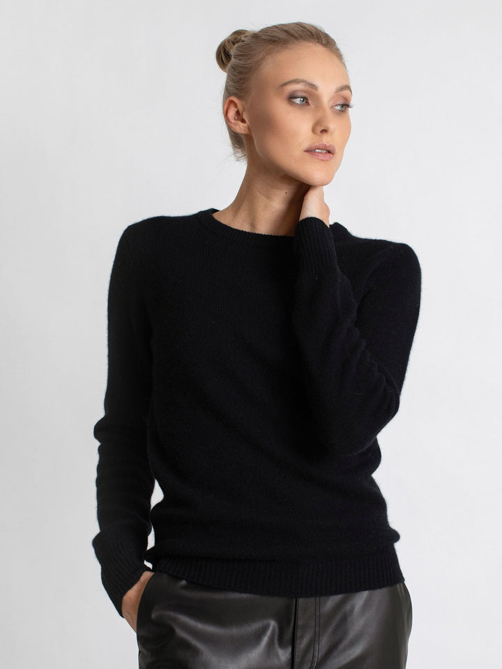 Cashmere sweater "Saga" - black - 100% pure Cashmere - Scandinavian design - Kashmina of Norway