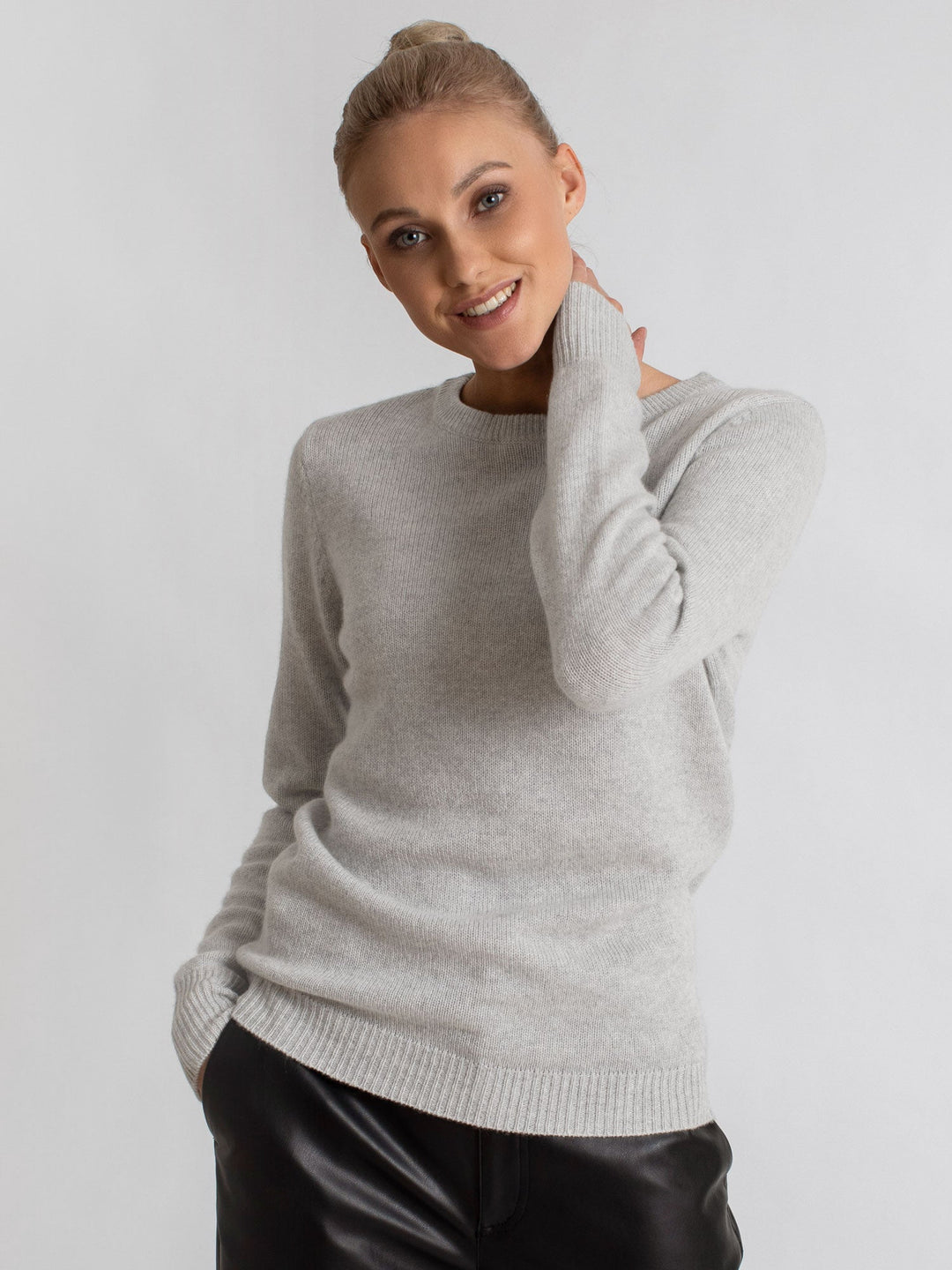 Cashmere sweater "Saga" - light grey - 100% pure Cashmere - Scandinavian design - Kashmina of Norway