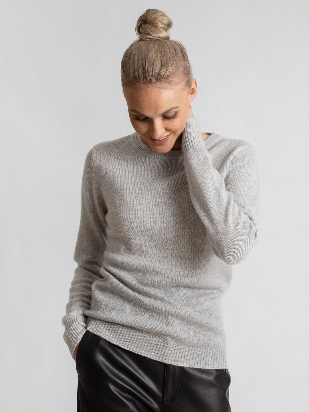 Cashmere sweater "Saga" - light grey - 100% pure Cashmere - Scandinavian design - Kashmina of Norway