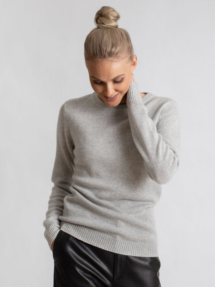 Cashmere sweater "Saga" - light grey - 100% pure Cashmere - Scandinavian design - Kashmina of Norway