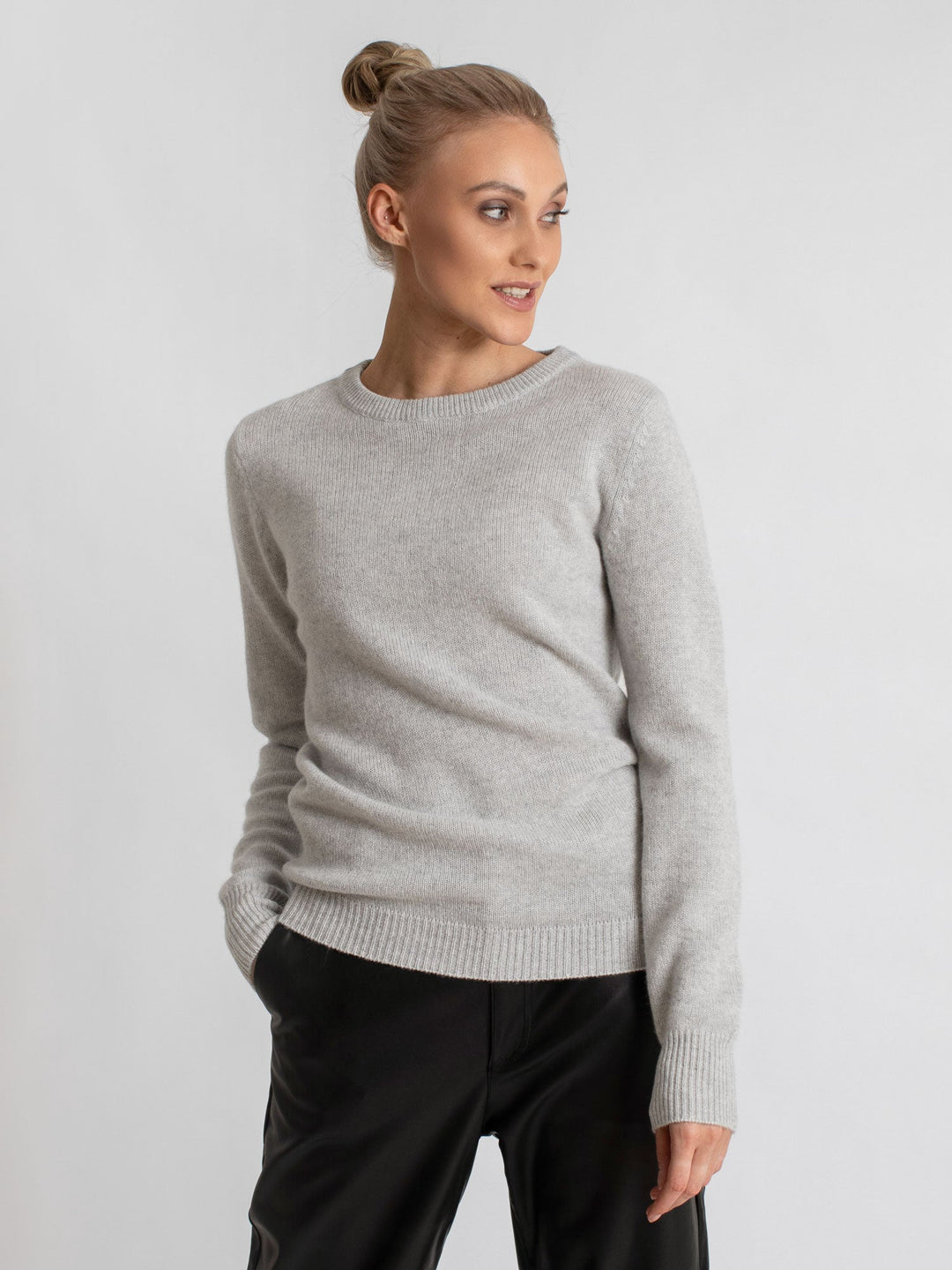 Cashmere sweater "Saga" - light grey - 100% pure Cashmere - Scandinavian design - Kashmina of Norway