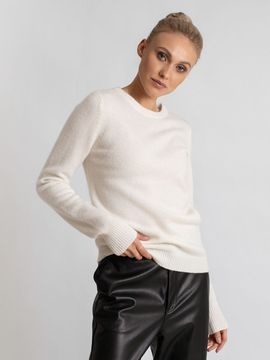 Cashmere sweater "Saga" - white - 100% pure Cashmere - Scandinavian design - Kashmina of Norway