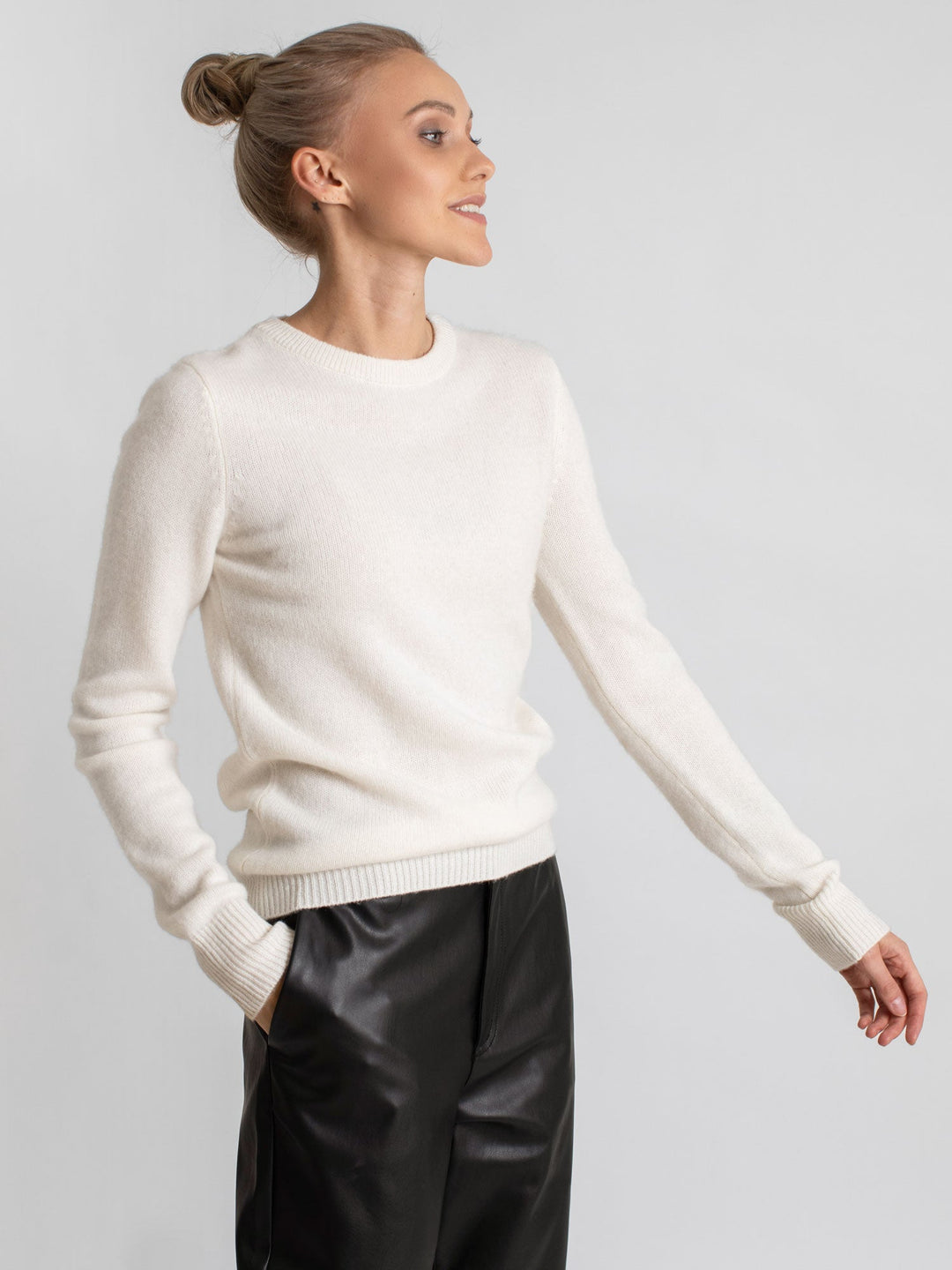 Cashmere sweater "Saga" - white - 100% pure Cashmere - Scandinavian design - Kashmina of Norway