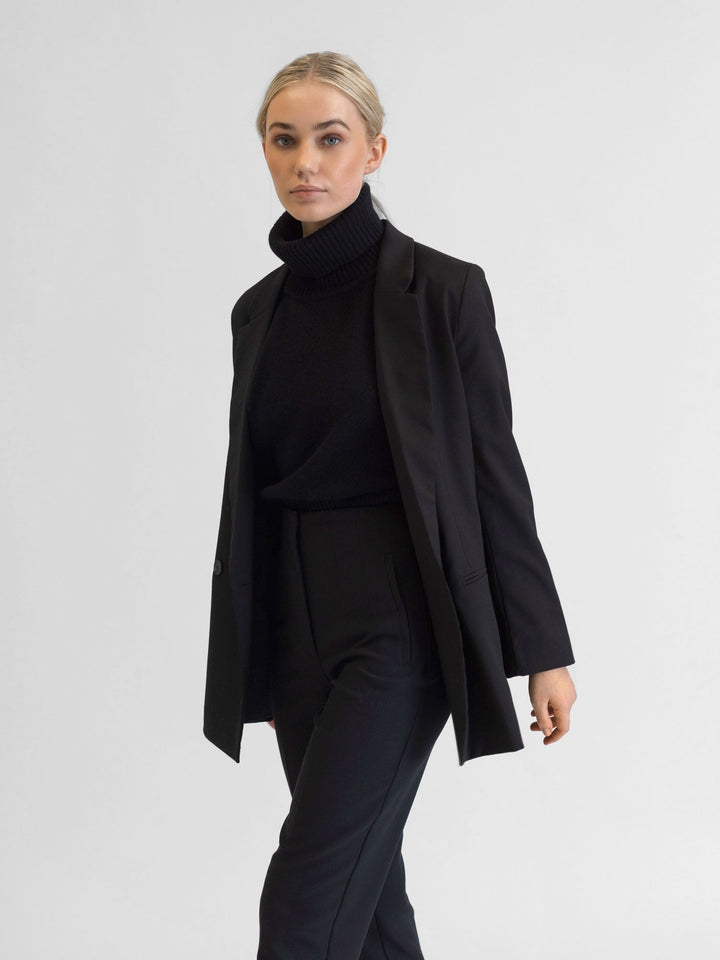Cashmere sweater "Una" - black - 100% pure Cashmere - Scandinavian design - Kashmina of Norway