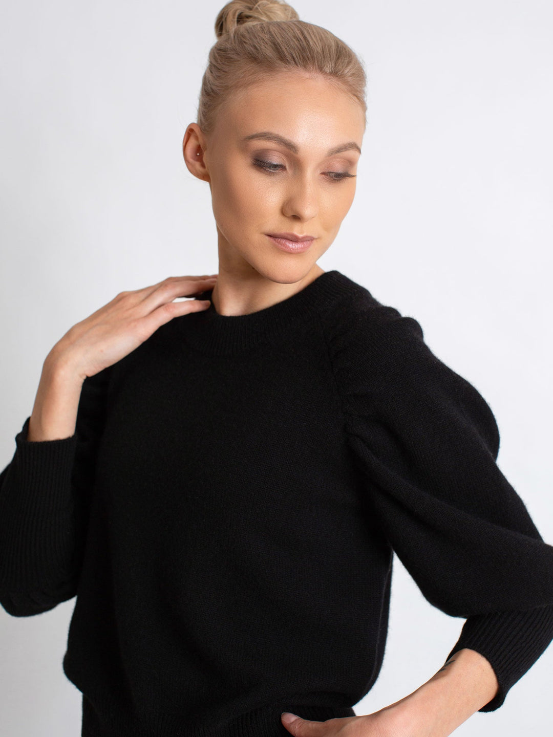 Cashmere sweater "Aurora" - black - 100% pure Cashmere - Scandinavian design - Kashmina of Norway