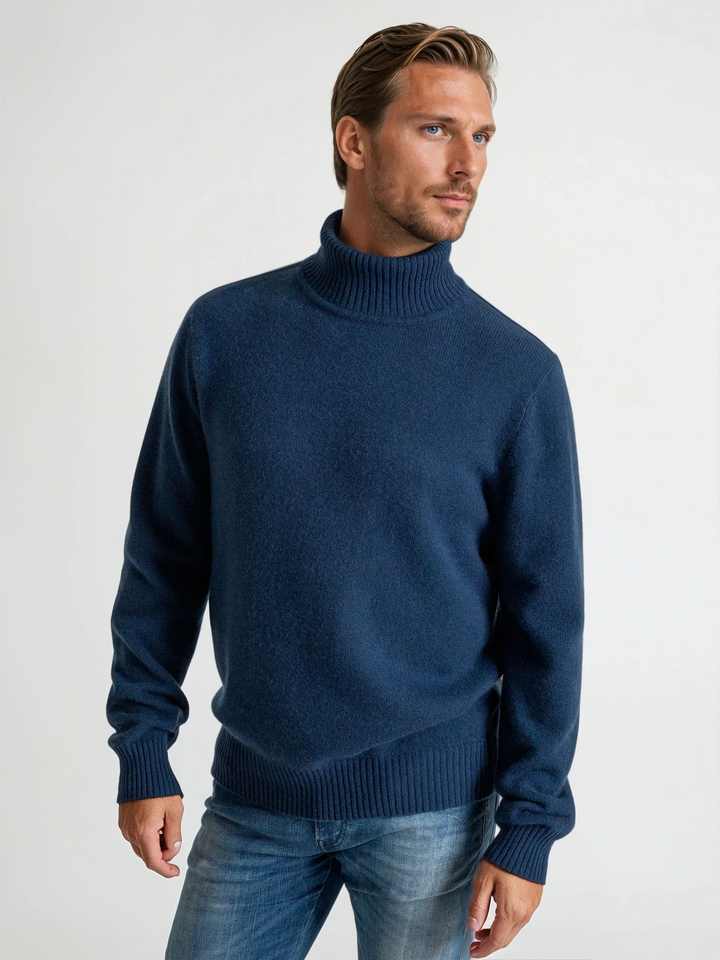 Turtle neck cashmere sweater. 100% cashmere. Scandinavian design. Color: Mountain blue.