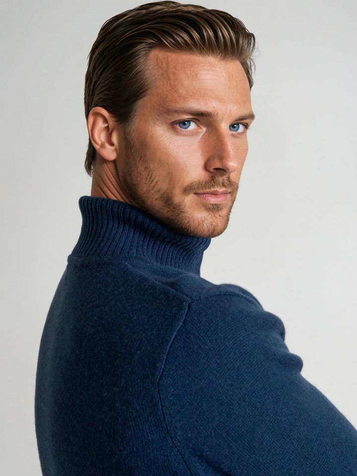 Turtle neck cashmere sweater. 100% cashmere. Scandinavian design. Color: Mountain blue.