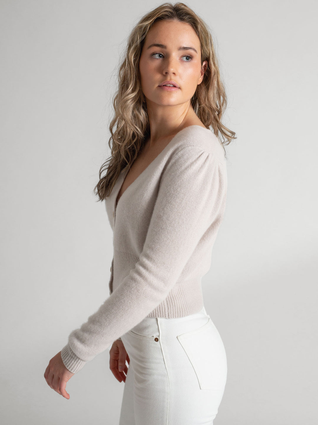  Cashmere cardigan puff sleeves, long sleeves, 100% pure cashmere, Scandinavian design, color: Cold Creme.