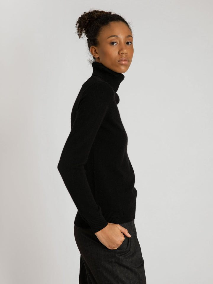 Cashmere sweater "Hedda" - black - 100% pure Cashmere - Scandinavian design - Kashmina of Norway