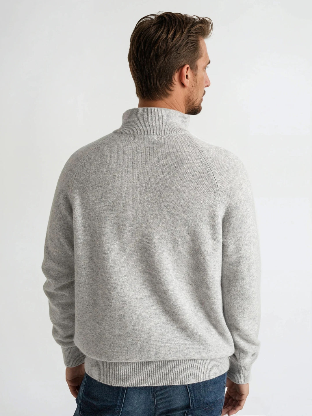 Mens cashmere zip-neck sweater "frost" 100% pure cashmere.Scandinavian design by Kashmina. Color: Light Grey.