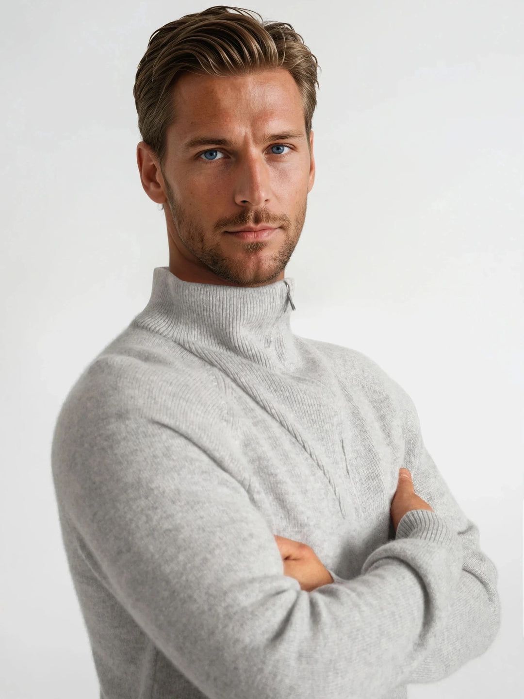 Mens cashmere zip-neck sweater "frost" 100% pure cashmere.Scandinavian design by Kashmina. Color: Light Grey.