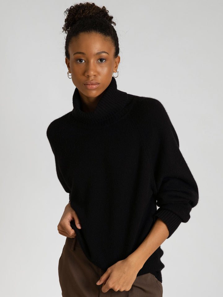Cashmere sweater "Milano" - black - 100% pure Cashmere - Scandinavian design - Kashmina of Norway