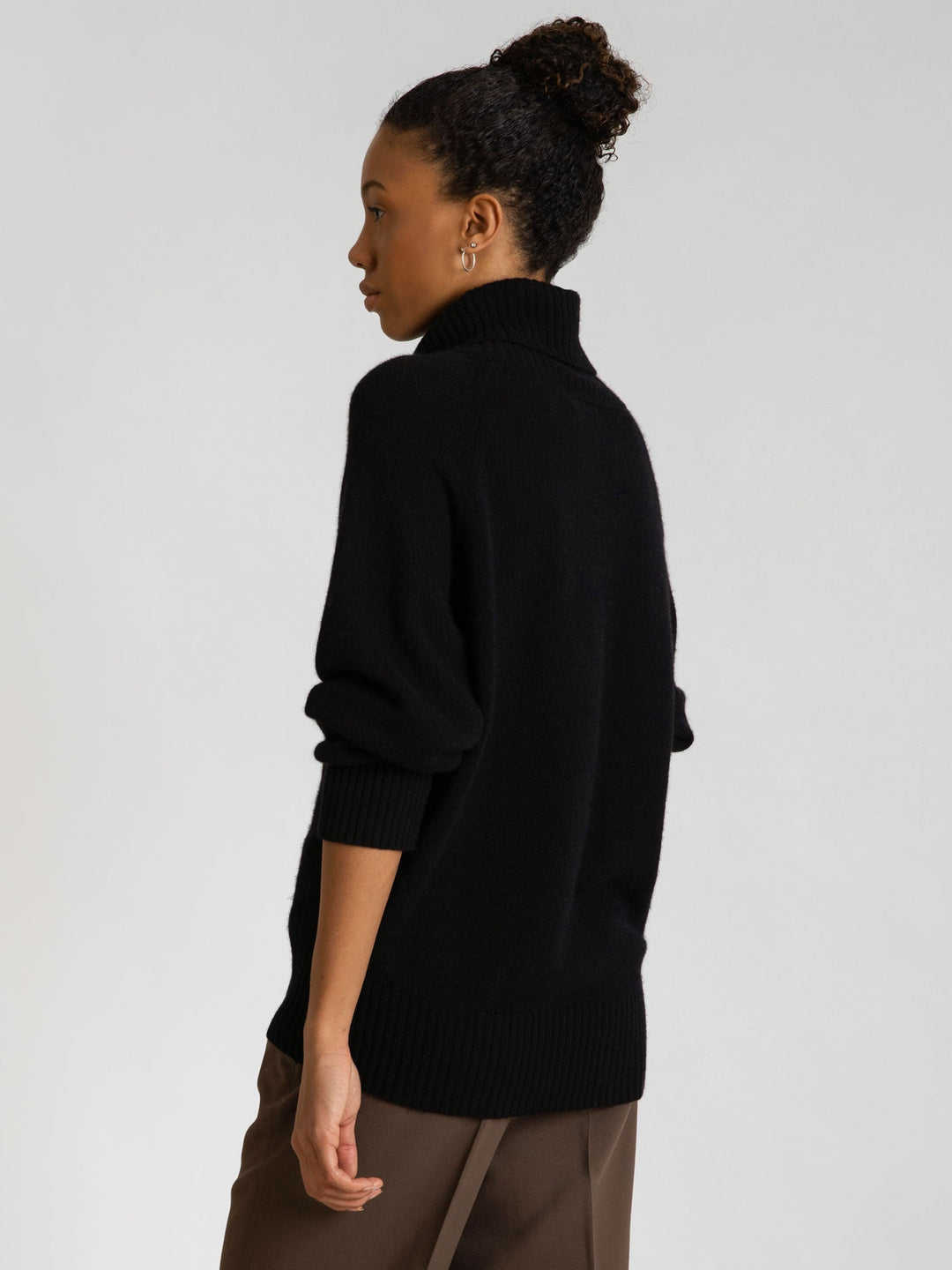 Cashmere sweater "Milano" - black - 100% pure Cashmere - Scandinavian design - Kashmina of Norway