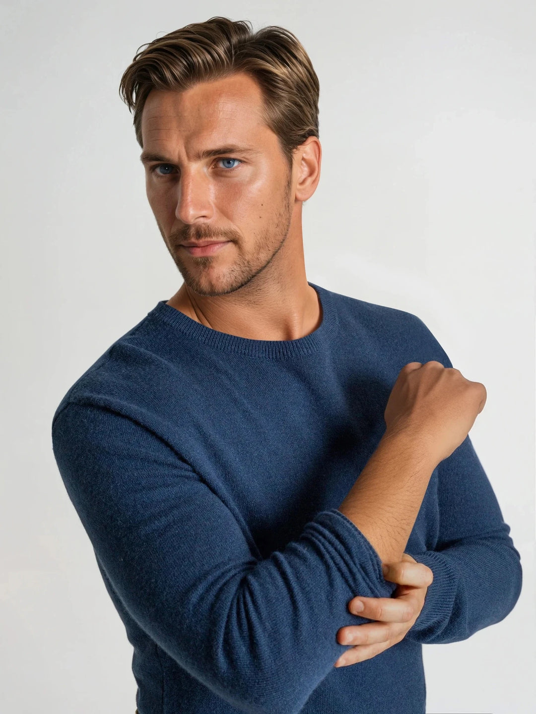 Men's cashmere sweater round neck from Kashmina, 100% cashmere Mountain blue color wool sweater