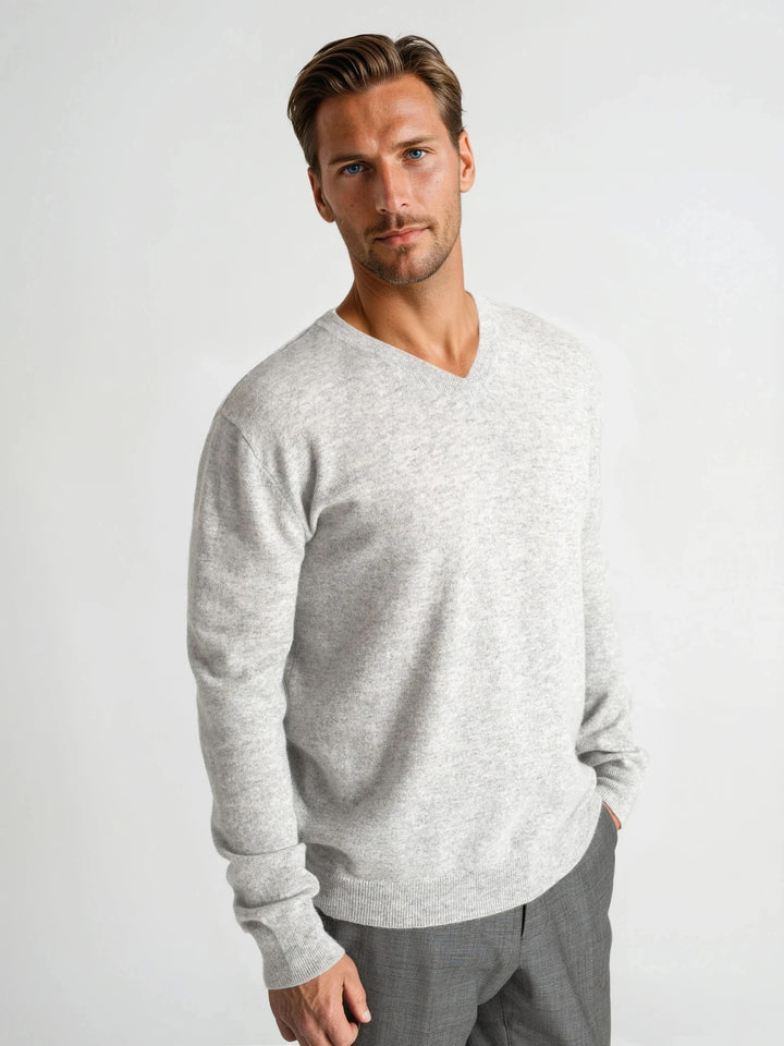 Mens cashmere sweater, v-neck, 100% pure cashmere, soft, warm, Kashmina, world wide shipping.