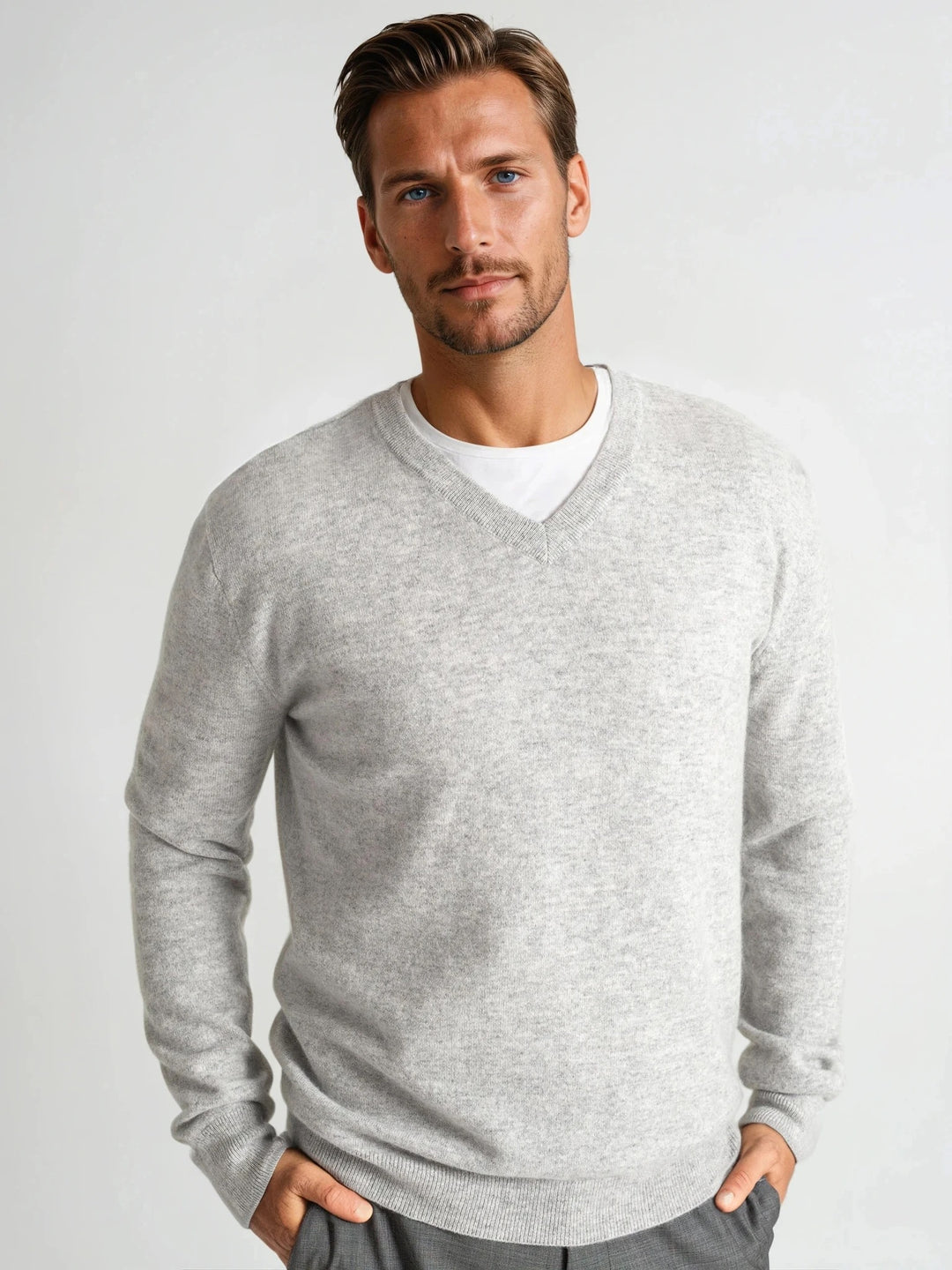 Mens cashmere sweater, v-neck, 100% pure cashmere, soft, warm, Kashmina, world wide shipping.