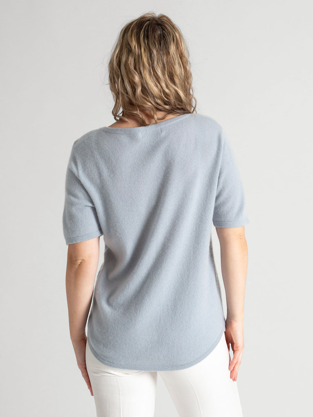 Cashmere T-shirt "Iben" 100% cashmere from Kashmina. Blue horizon