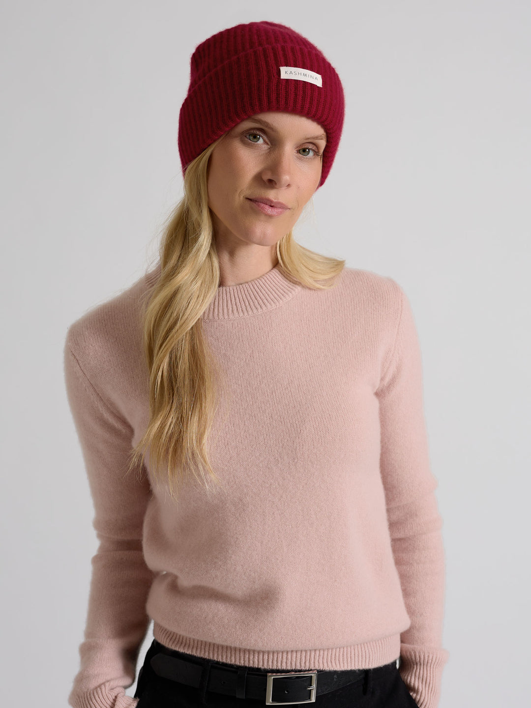 Cashmere round neck sweater Sofia Long beige 100% pure cashmere. Scandinavian design. Color: rose glow