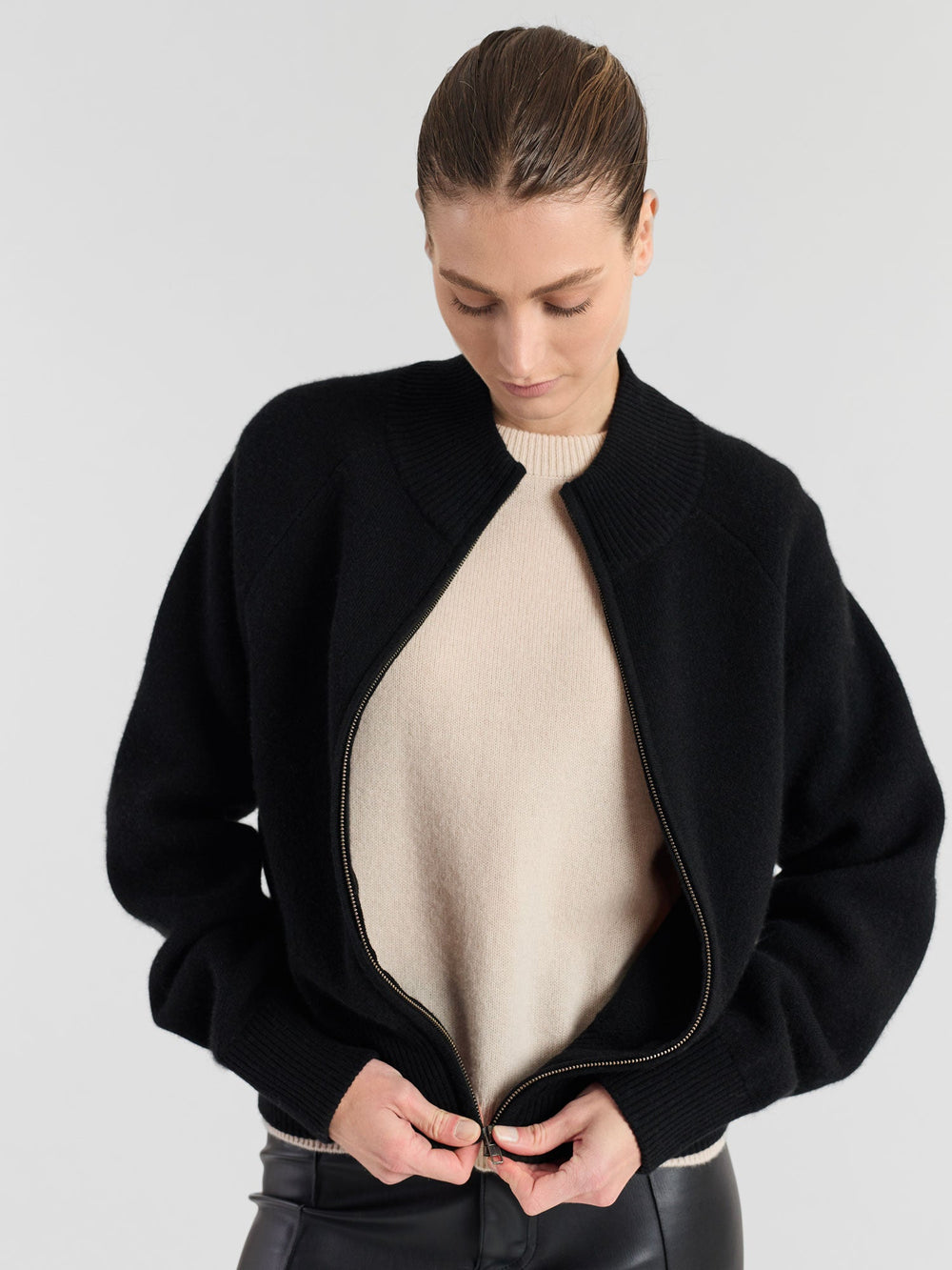 Cashmere jacket "Oline" - Black - 100% pure Cashmere - Scandinavian design - Kashmina of Norway