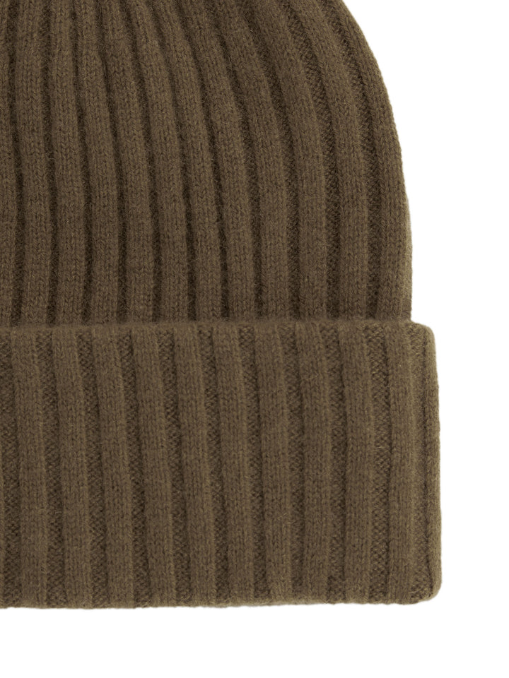 Cashmere beanie "Oda". Color: Hunter (dark green). 100% cashmere. Scandinavian design by Kashmina.