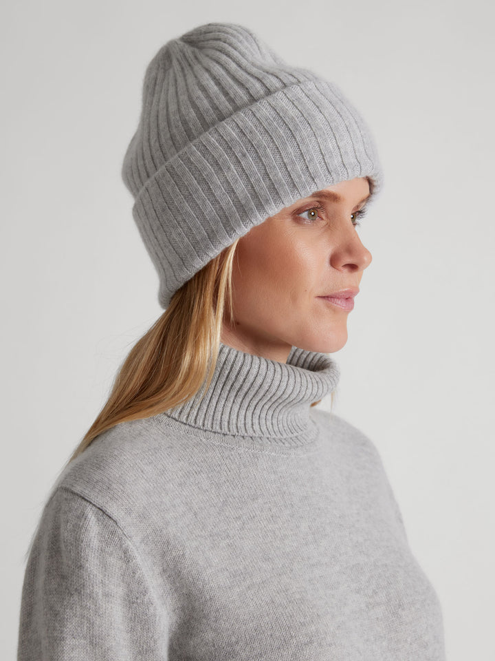 Kashmina beanie light grey cashmere beanie sustainable scndinavian design