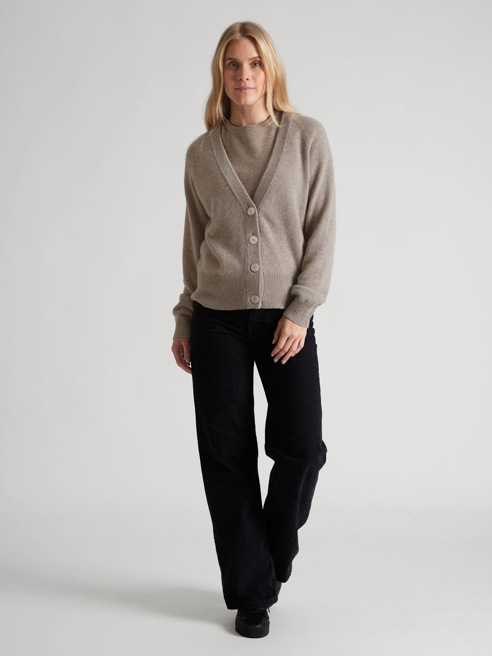 Cashmere cardigan "Eir" - toast - 100% pure Cashmere - Scandinavian design - Kashmina of Norway