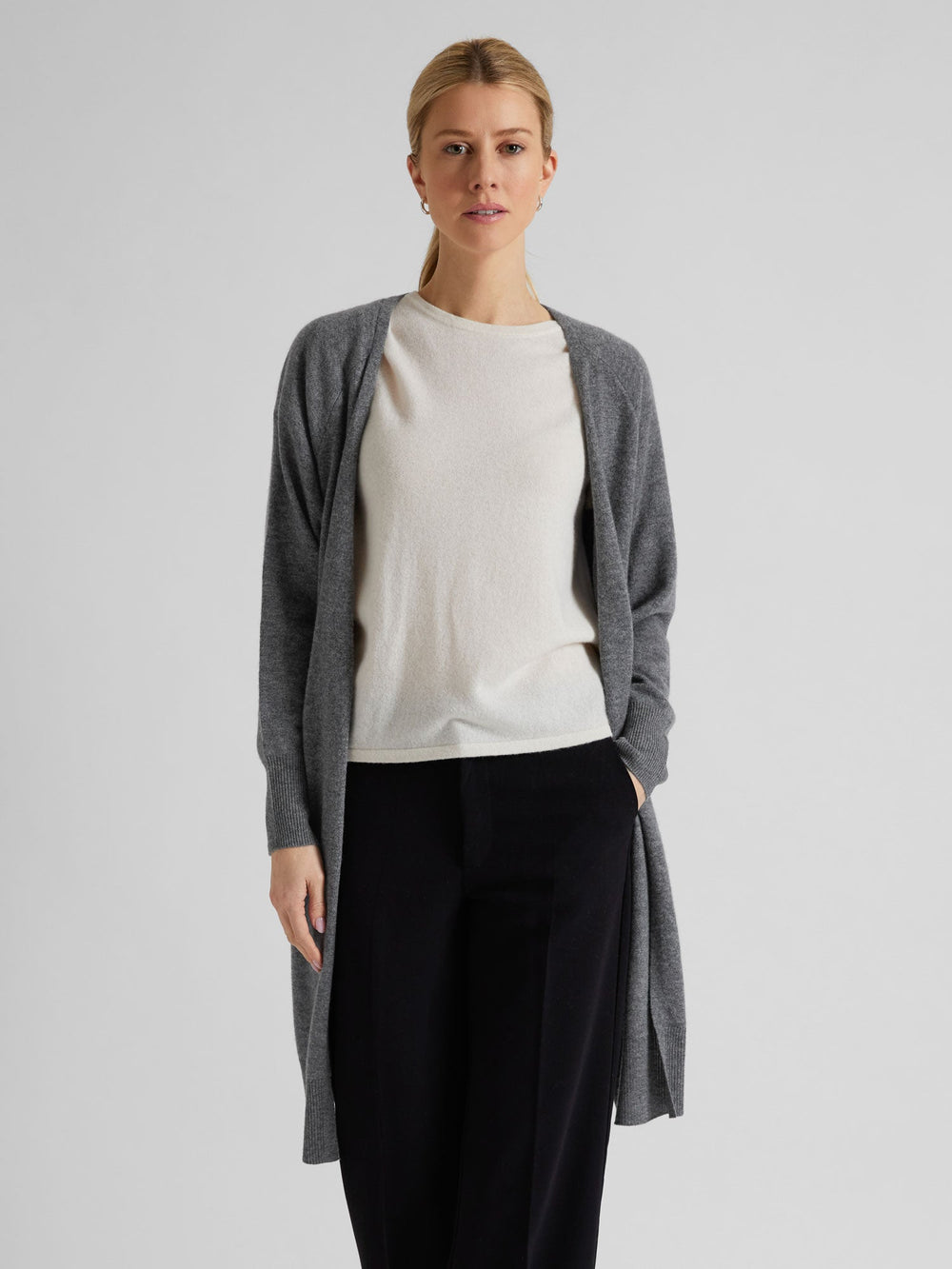 Cashmere cardigan "Linnea" - Dark grey - 100% pure Cashmere - Scandinavian design - Kashmina of Norway