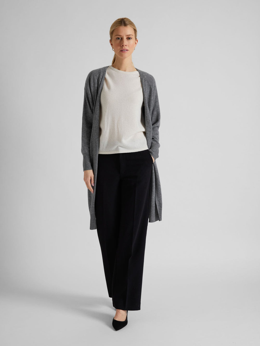 Cashmere cardigan "Linnea" - Dark grey - 100% pure Cashmere - Scandinavian design - Kashmina of Norway