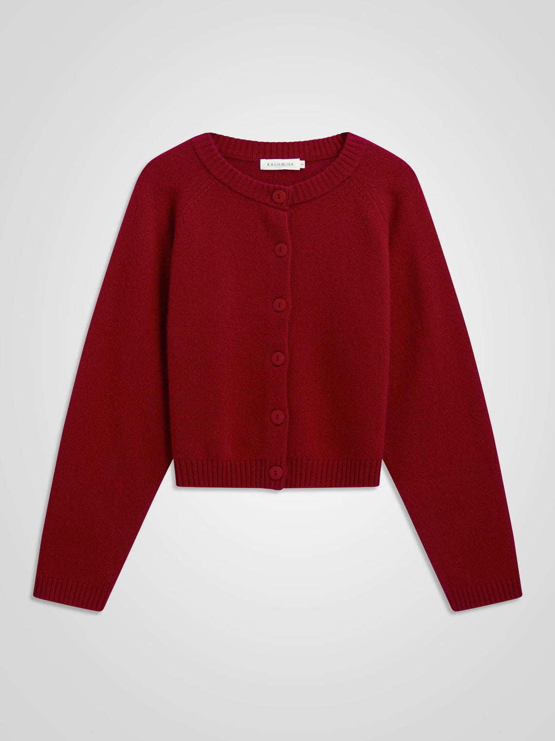 Cashmere cardigan "Randi" in 100% pure cashmere. Scandinavian design by Kashmina. Color: Aroma Red.