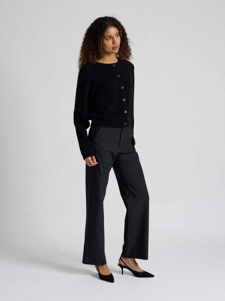Cashmere cardigan "Randi" - Black - 100% pure Cashmere - Scandinavian design - Kashmina