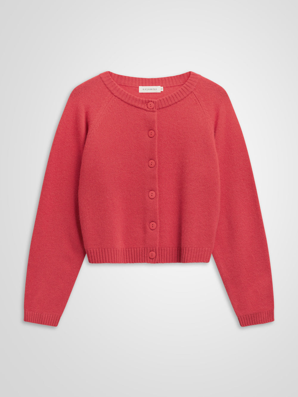 Cashmere cardigan "Randi" in 100% pure cashmere. Scandinavian design by Kashmina. Color: Coral.