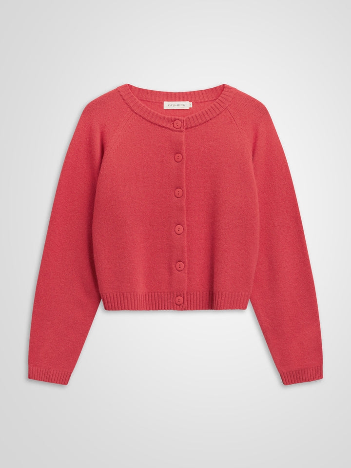 Cashmere cardigan "Randi" in 100% pure cashmere. Scandinavian design by Kashmina. Color: Coral.