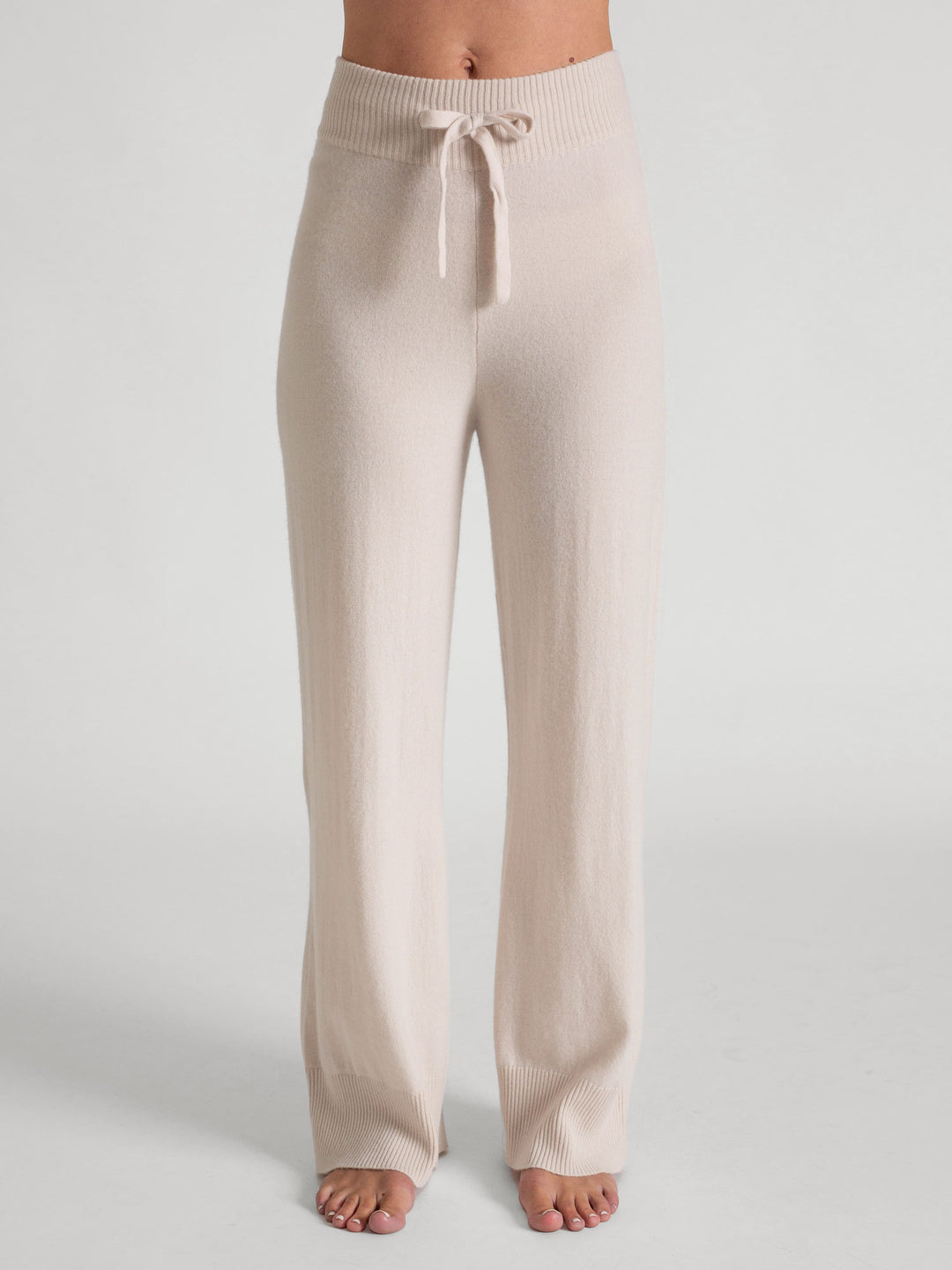 Cashmere pants "Lux Pants" in 100% pure cashmere. Color: Pearl. Scandinavian design by Kashmina.