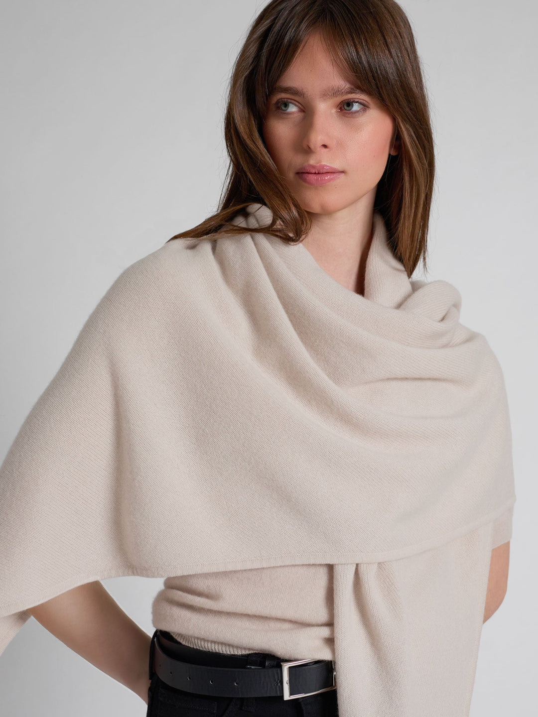 Cashmere scarf "Triangle" - cream - 100% pure Cashmere - Scandinavian design - Kashmina of Norway
